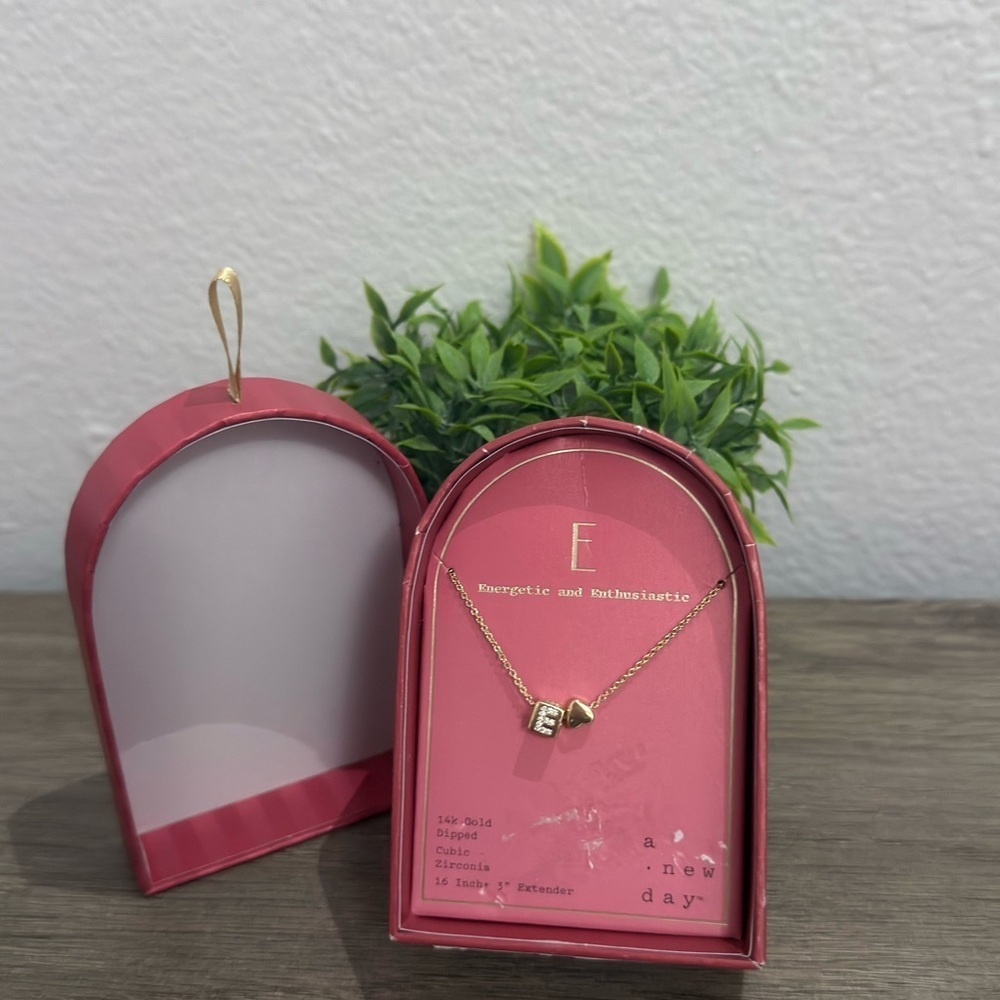 A New Day Gold Necklace with Heart and Cubic Zirconia - Picture 2 of 2